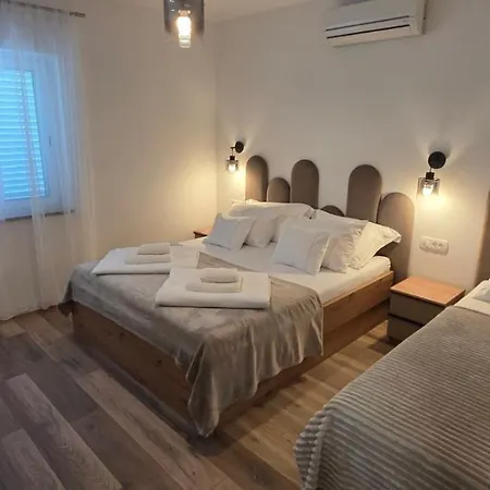 Novouredeni Apartman Marko, Kampor - Rab Exterior photo